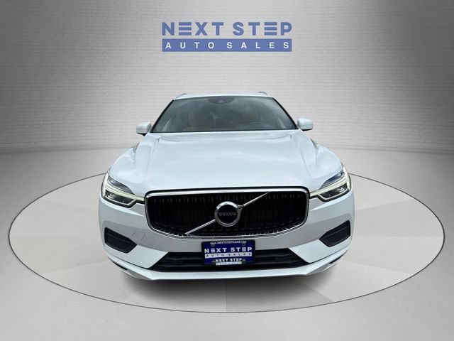 Used 2019 Volvo XC60 T5 Momentum w/ Multimedia Package AWD/4WD image 2