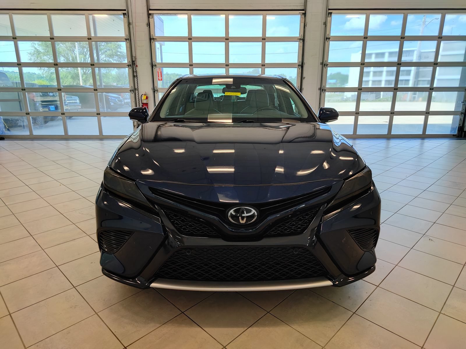 Used 2018 Toyota Camry XSE FWD image 8