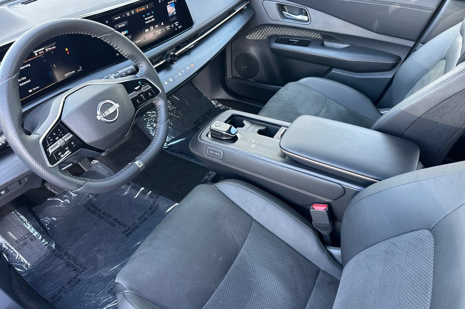 Certified 2023 Nissan Ariya FWD image 10