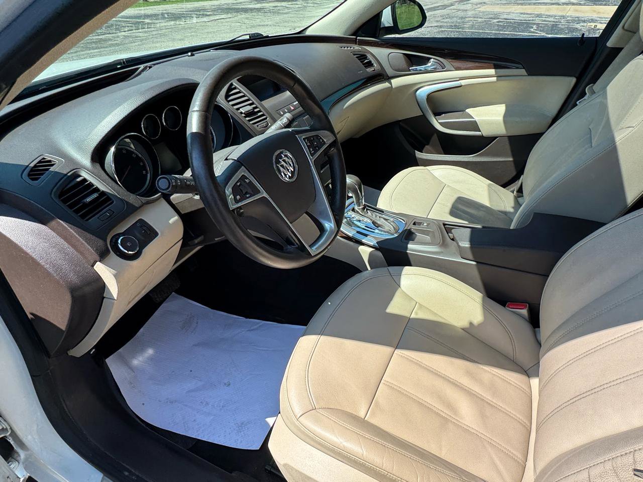 Used 2011 Buick Regal CXL w/ RL2 Preferred Equipment Group image 21