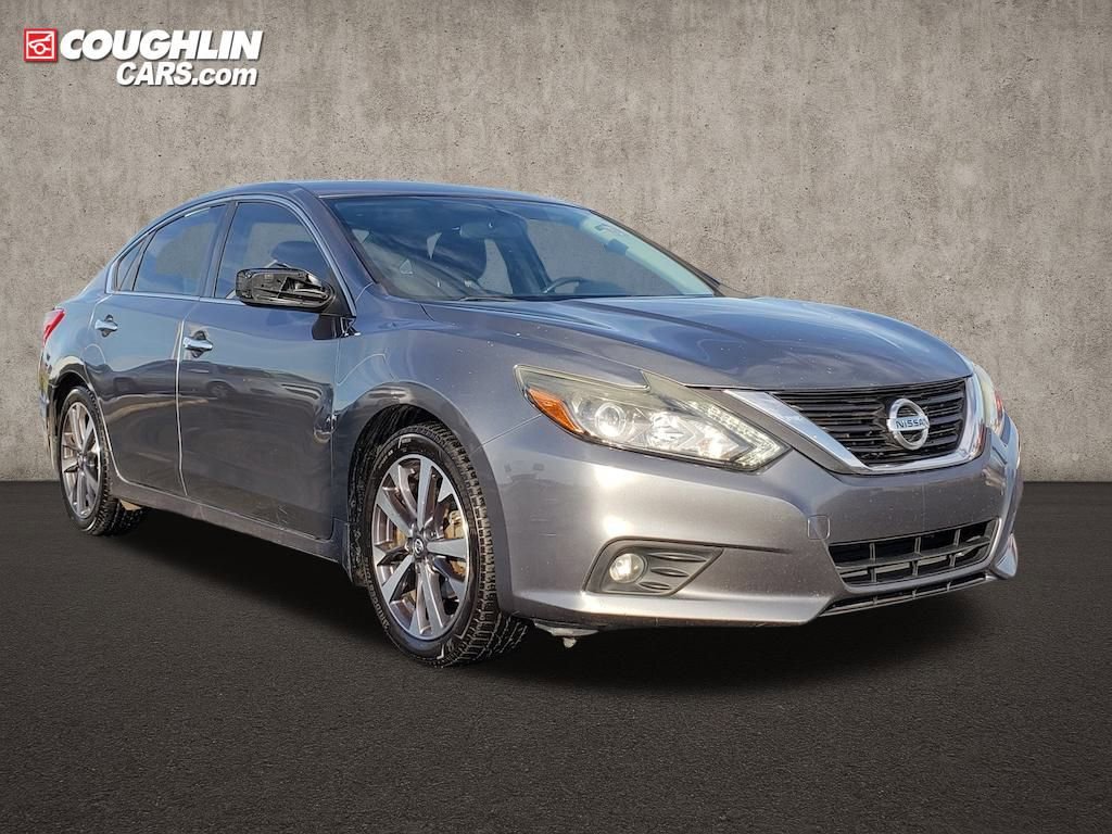 Used 2016 Nissan Altima 2.5 SR w/ LED Appearance Package image 8