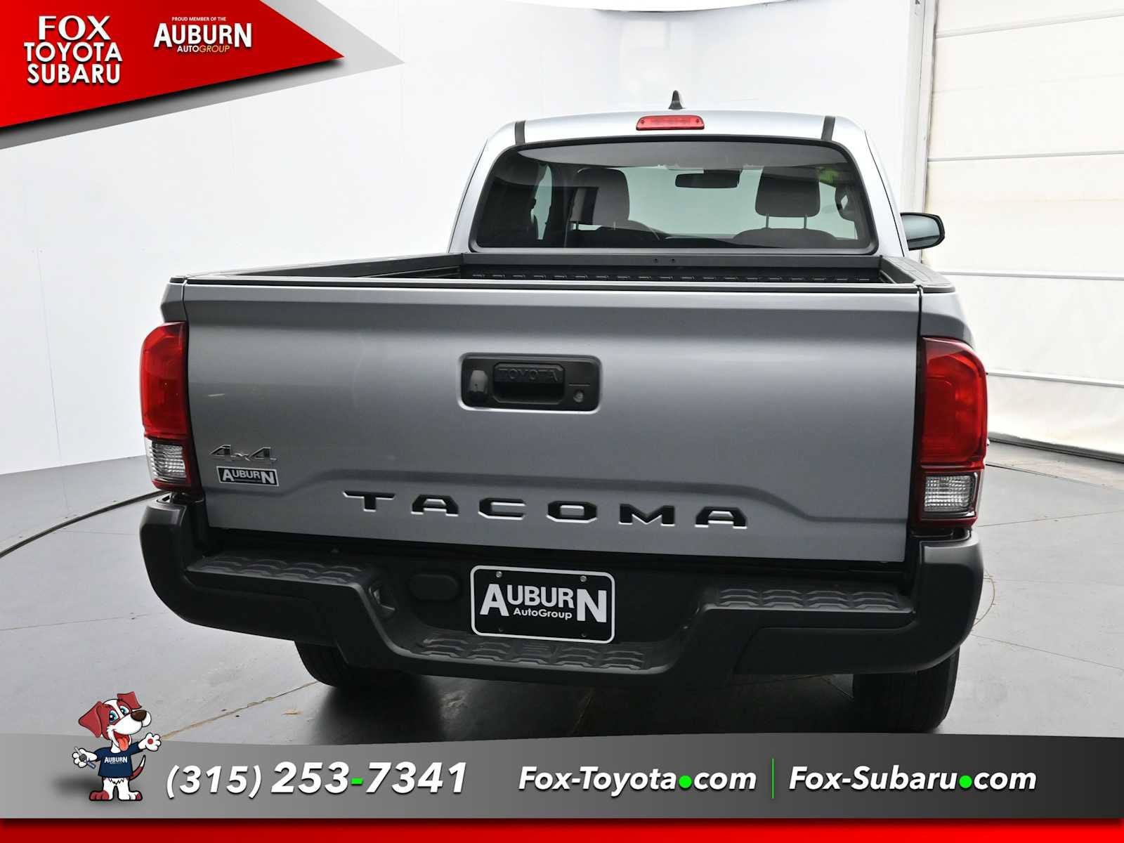 Used 2023 Toyota Tacoma SR AWD/4WD image 4
