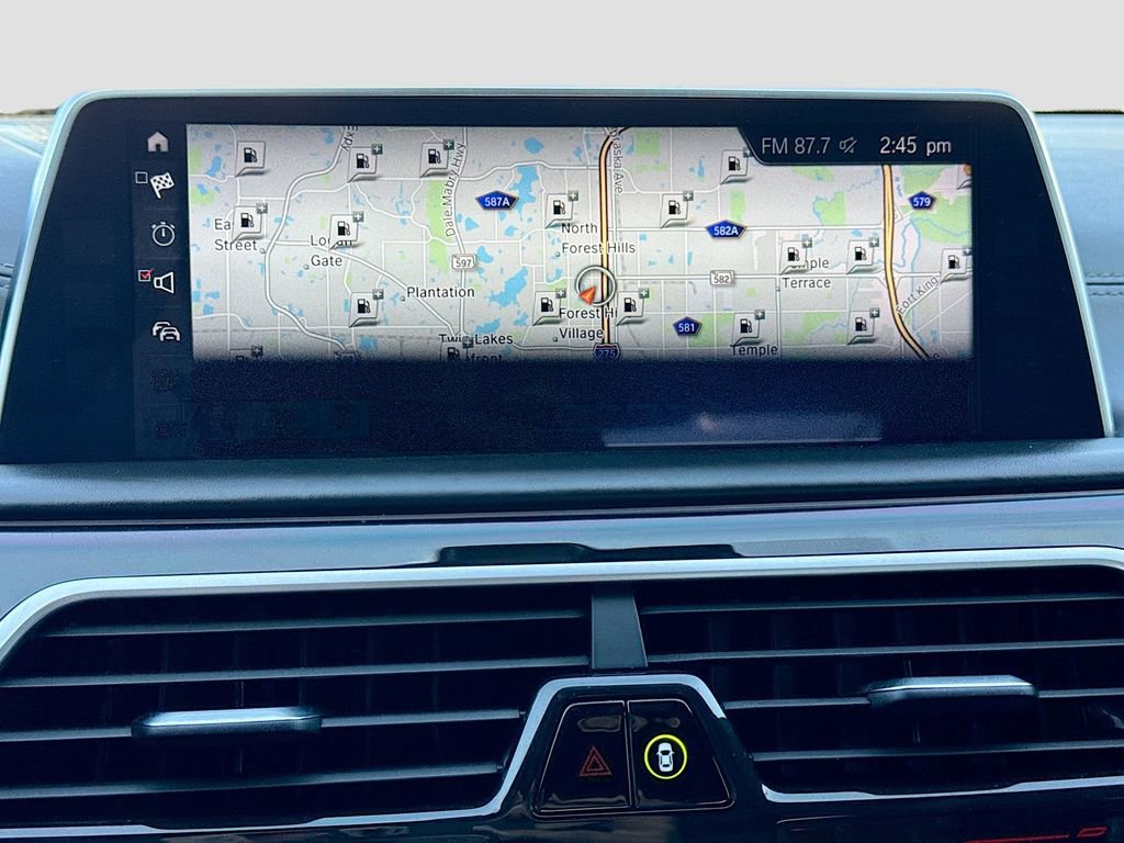 Used 2018 BMW M760i xDrive image 33