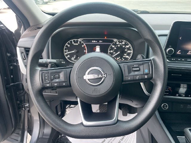 Used 2023 Nissan Rogue SV AWD/4WD image 25