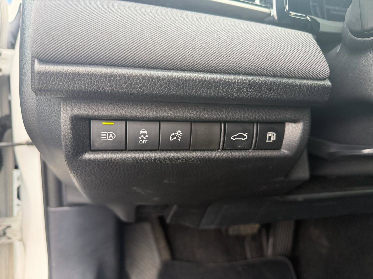 Used 2025 Toyota Camry LE image 16