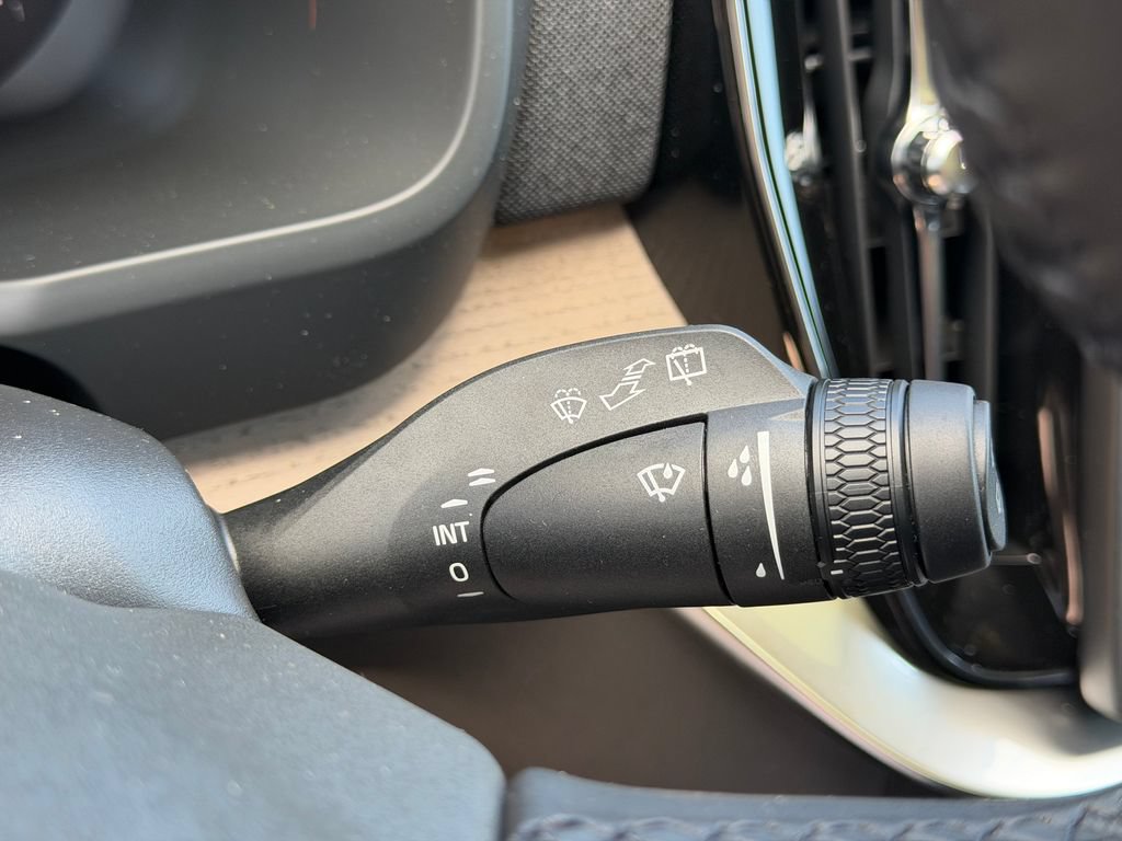 New 2026 Volvo XC90 B6 Plus w/ Protection Package Premier AWD/4WD image 30
