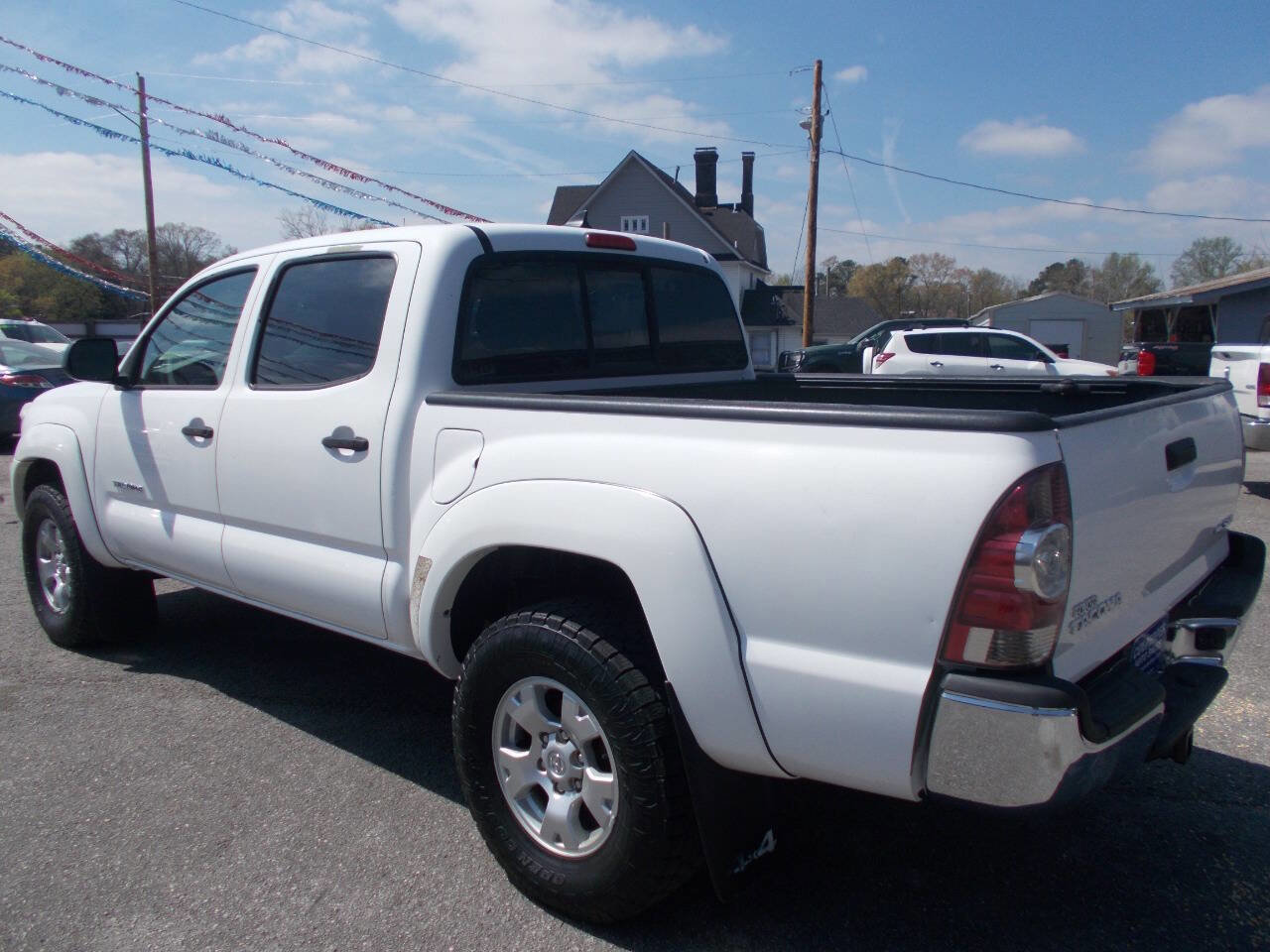 Used 2015 Toyota Tacoma 4x4 Double Cab w/ SR5 Package image 17
