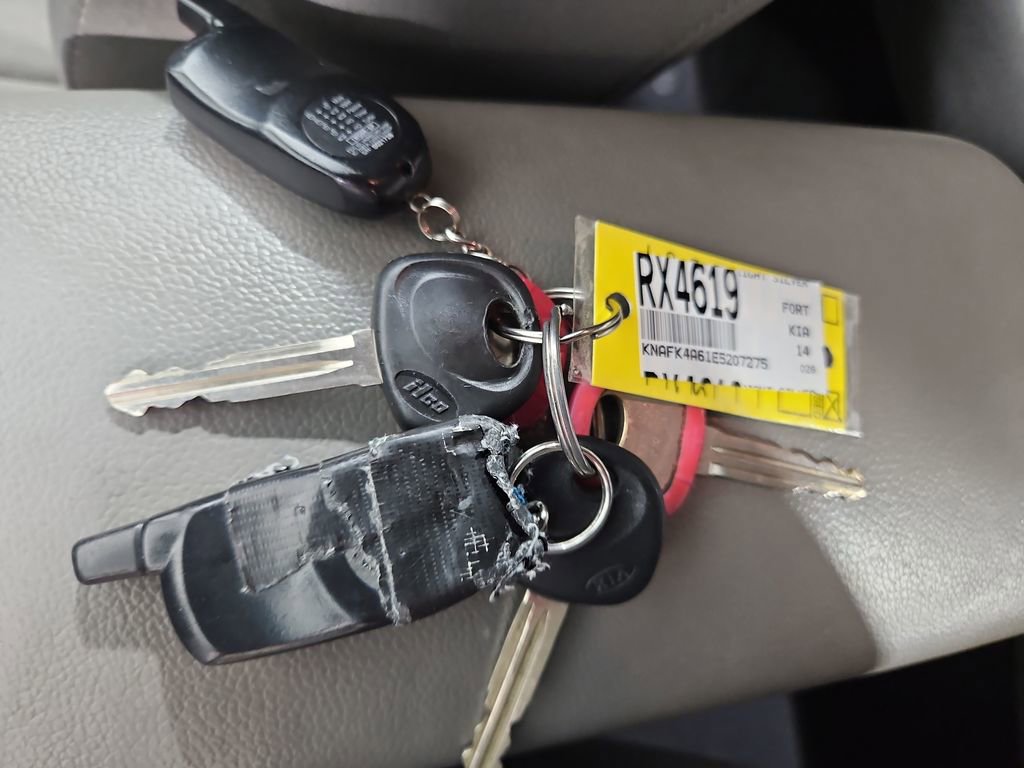 Used 2014 Kia Forte LX FWD image 28