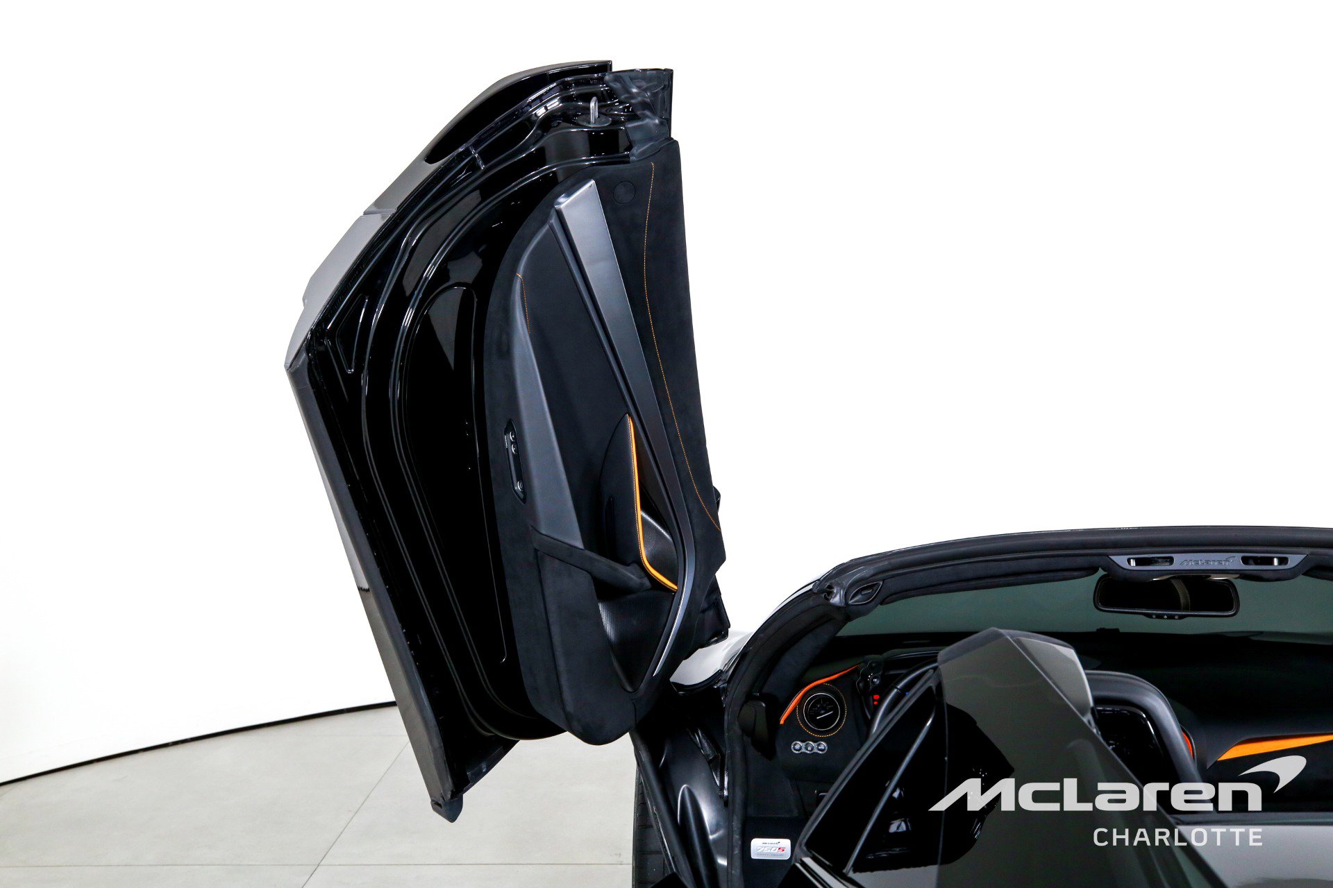 Used 2024 McLaren 750S Spider RWD image 12
