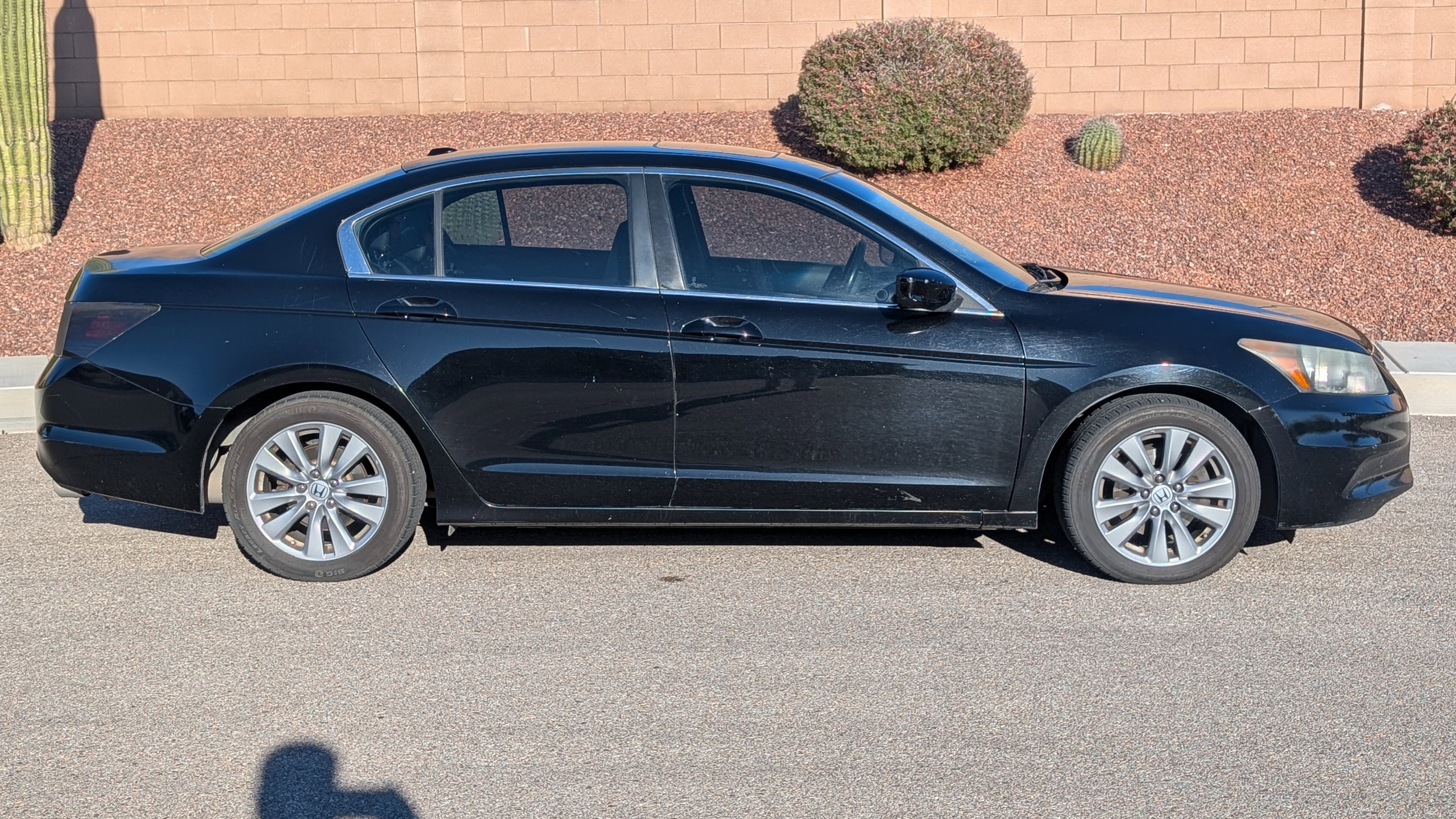 Used 2011 Honda Accord EX-L image 8