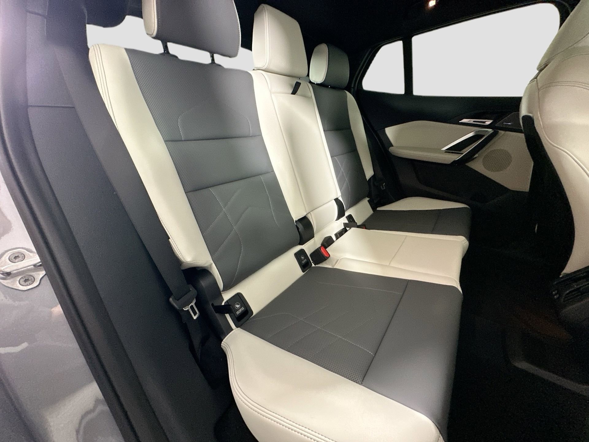 New 2026 BMW X2 xDrive28i w/ Technology Package image 27