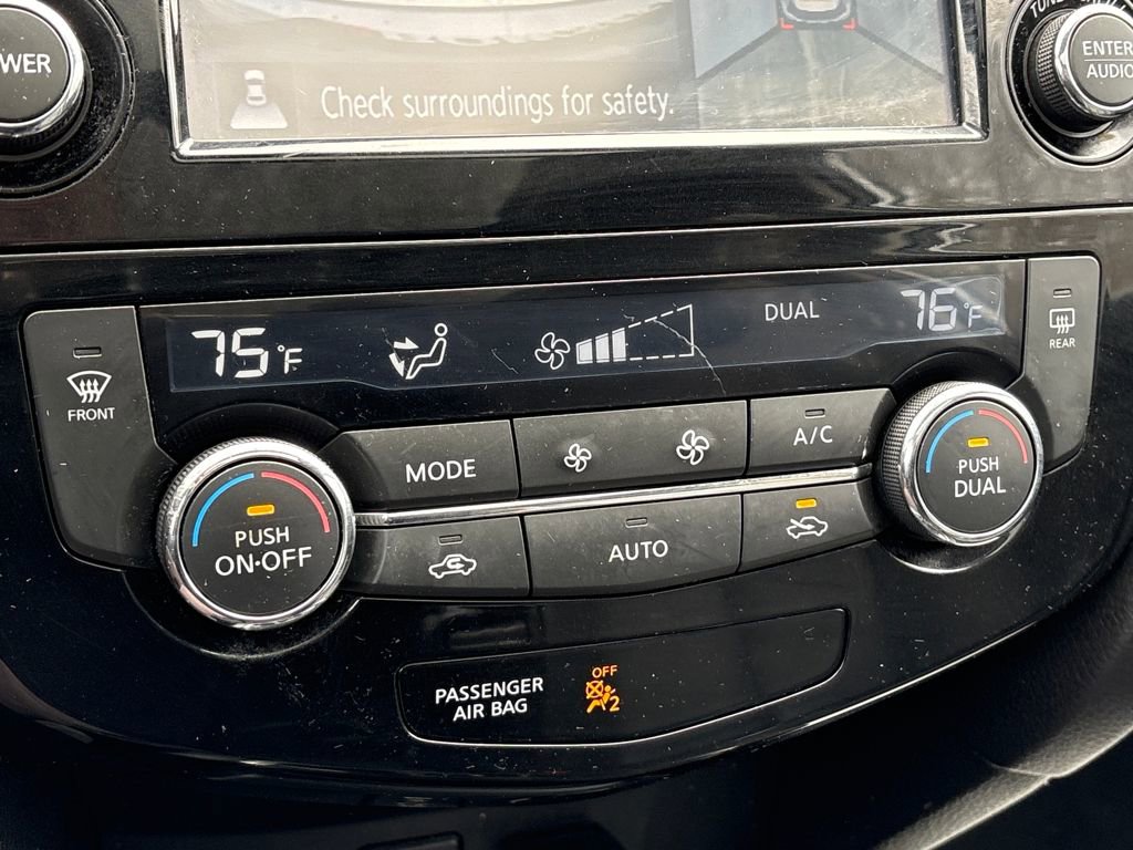 Used 2015 Nissan Rogue SL w/ SL Premium Package image 17