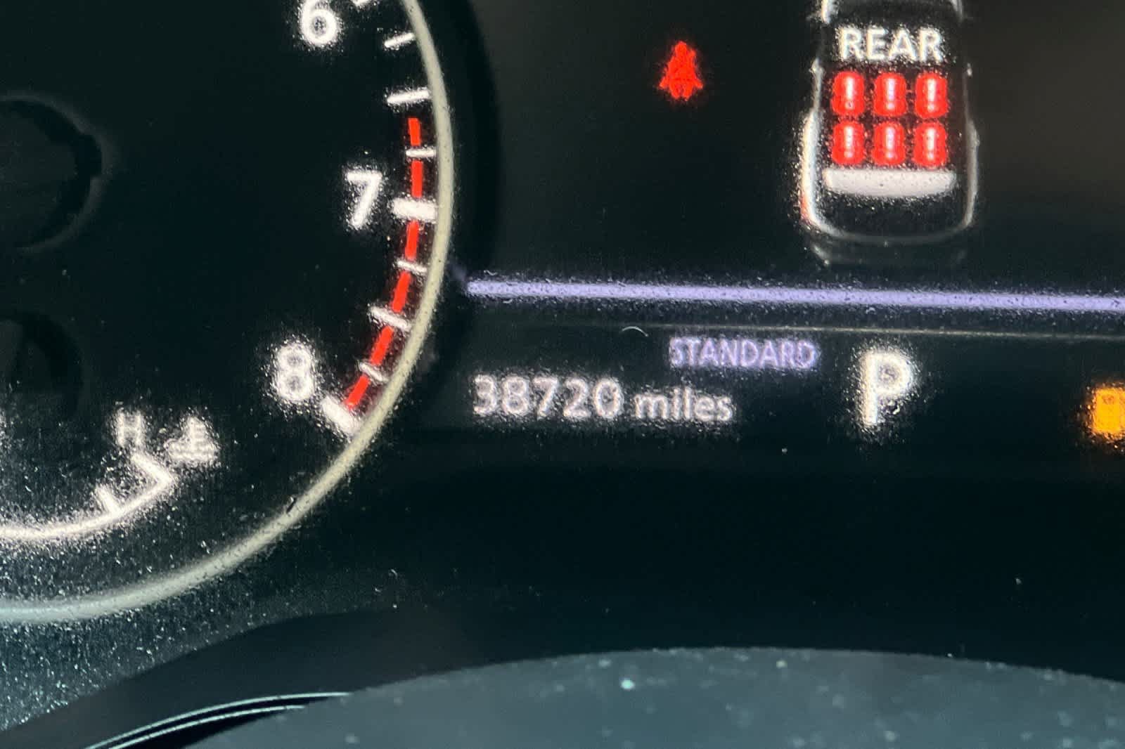 Used 2025 Nissan Pathfinder SL FWD image 25