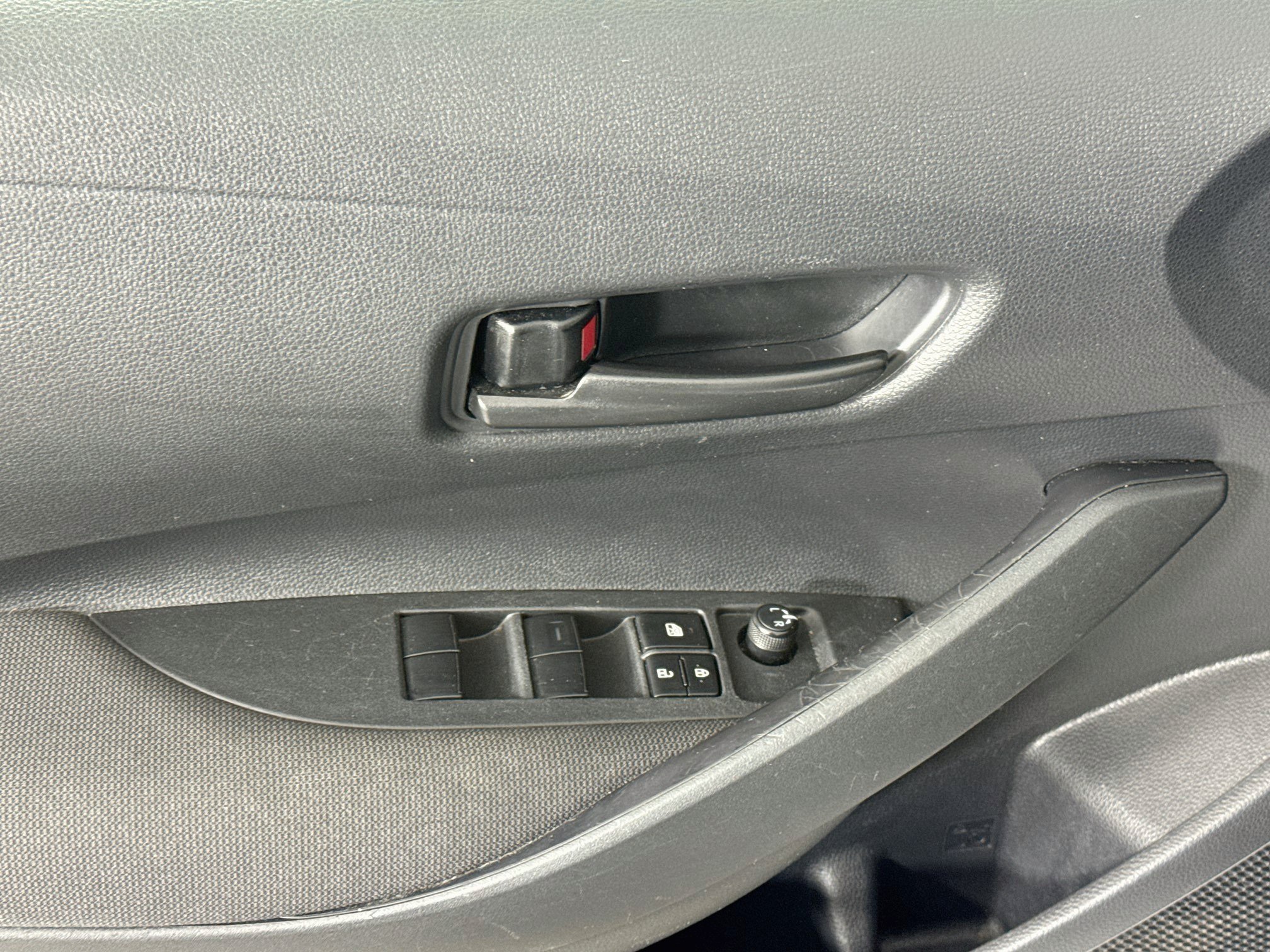 Certified 2025 Toyota Corolla LE FWD image 17