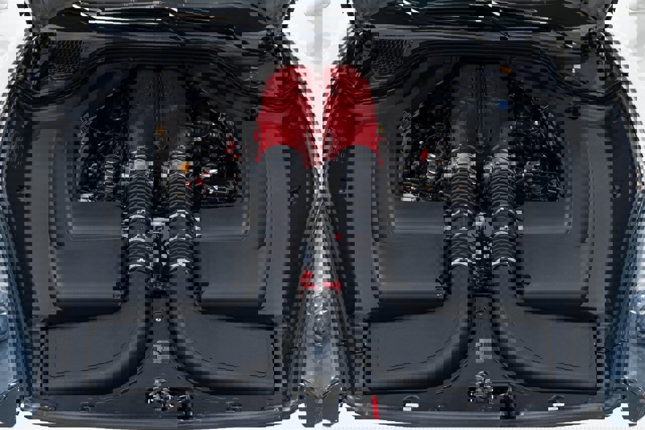 Used 2014 Ferrari California image 42