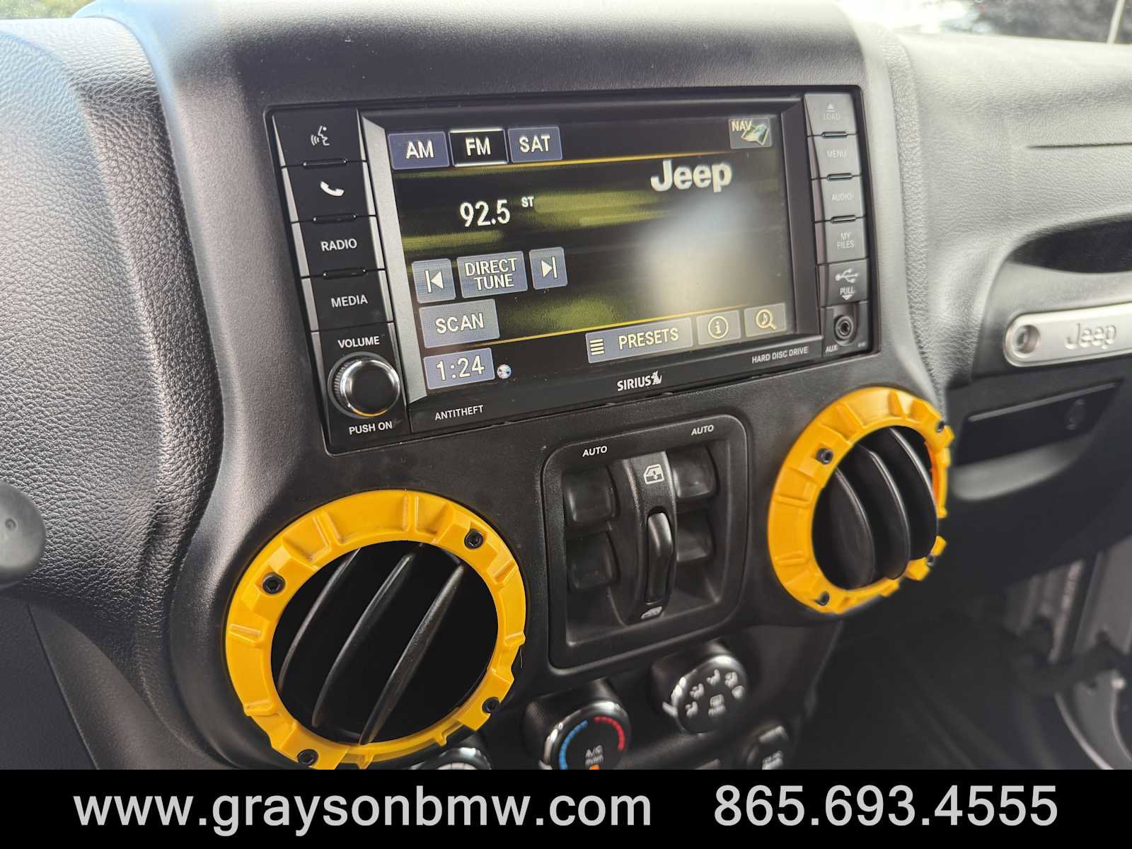 Used 2015 Jeep Wrangler Unlimited Sahara image 15
