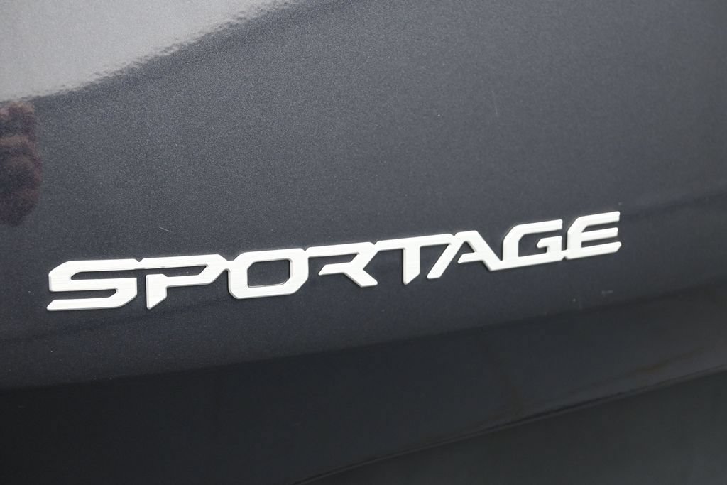 Used 2026 Kia Sportage LX FWD image 15