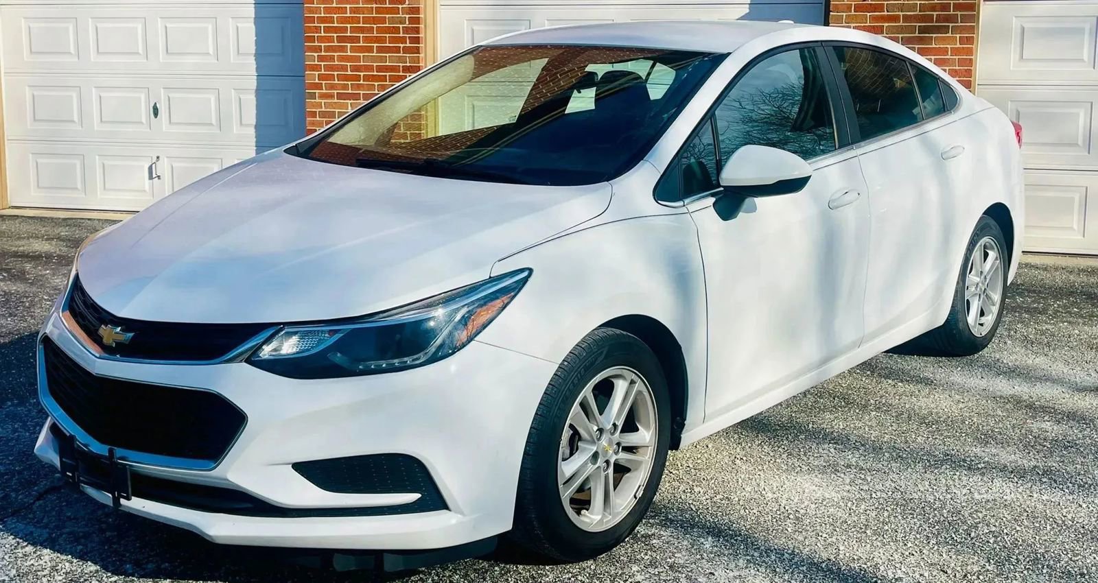 Used 2018 Chevrolet Cruze LT w/ Convenience Package