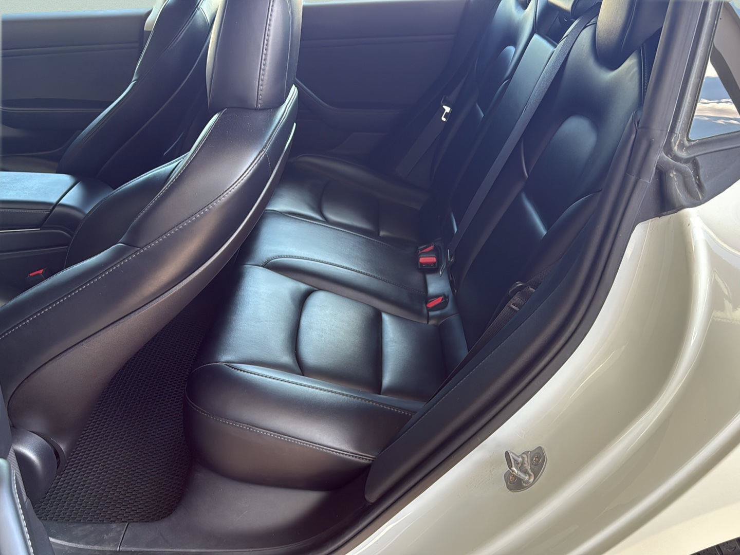 Used 2019 Tesla Model 3 Mid Range RWD image 23