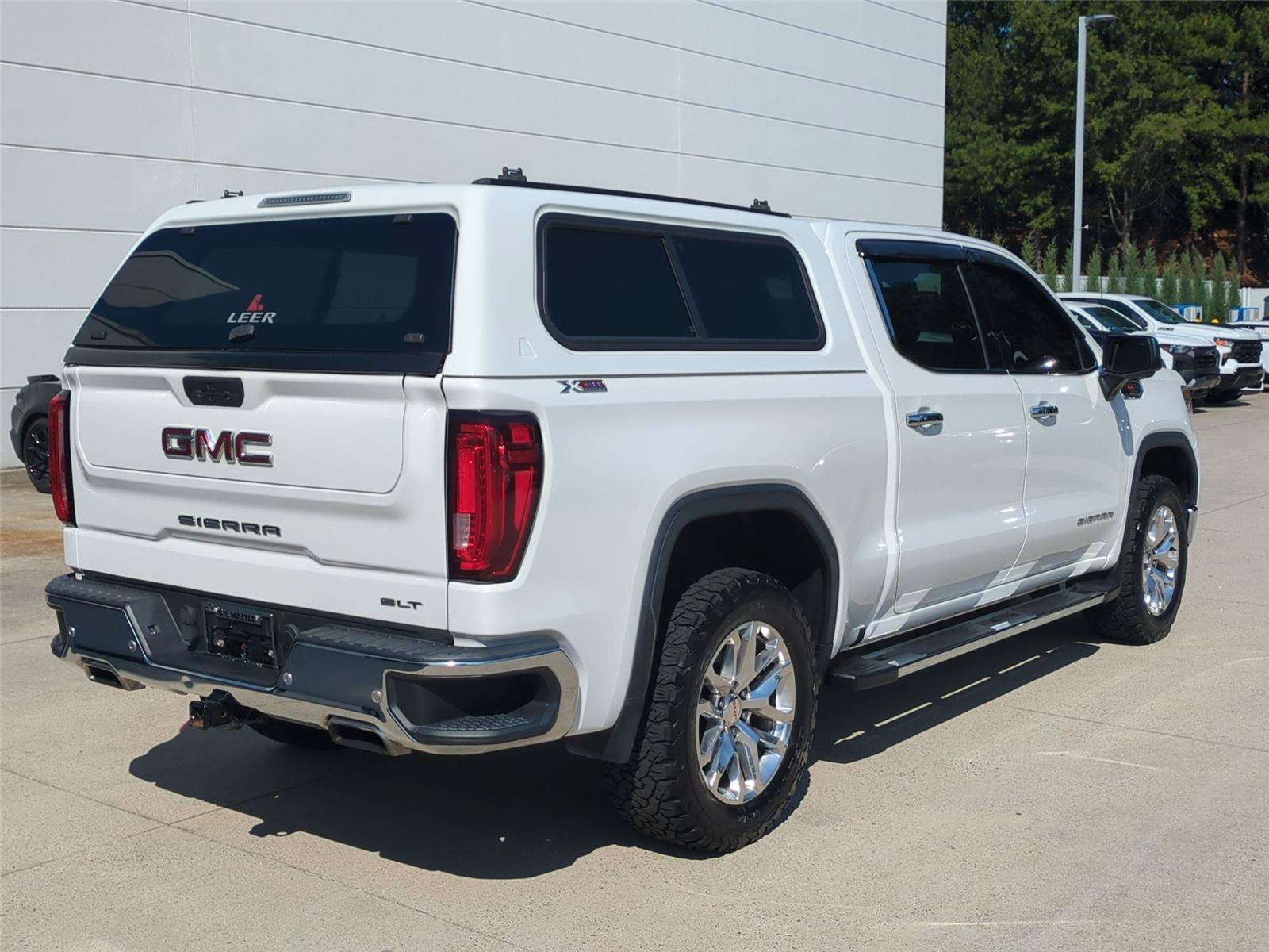 Used 2020 GMC Sierra 1500 SLT w/ SLT Premium Plus Package AWD/4WD image 5