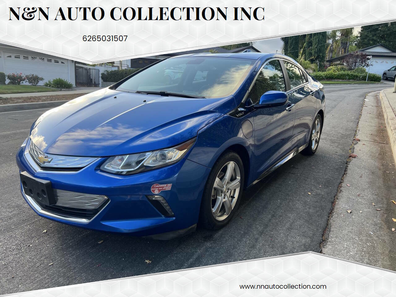 Used 2018 Chevrolet Volt LT FWD image 1