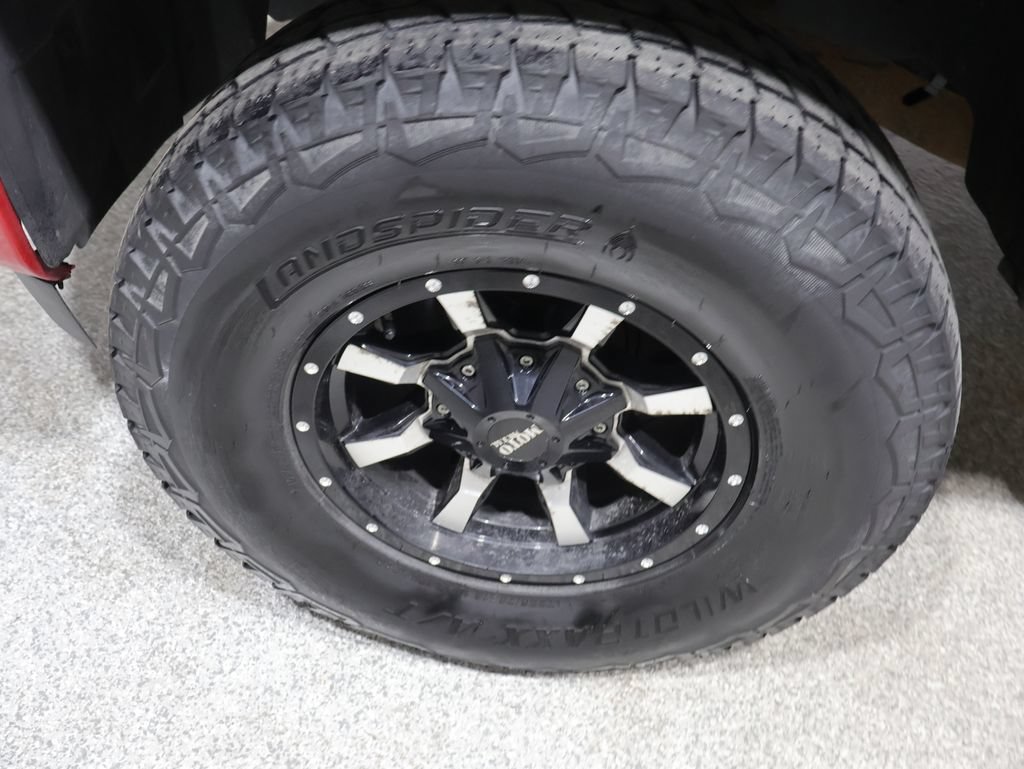 Used 2011 Chevrolet Silverado 1500 LT w/ All-Star Edition AWD/4WD image 9