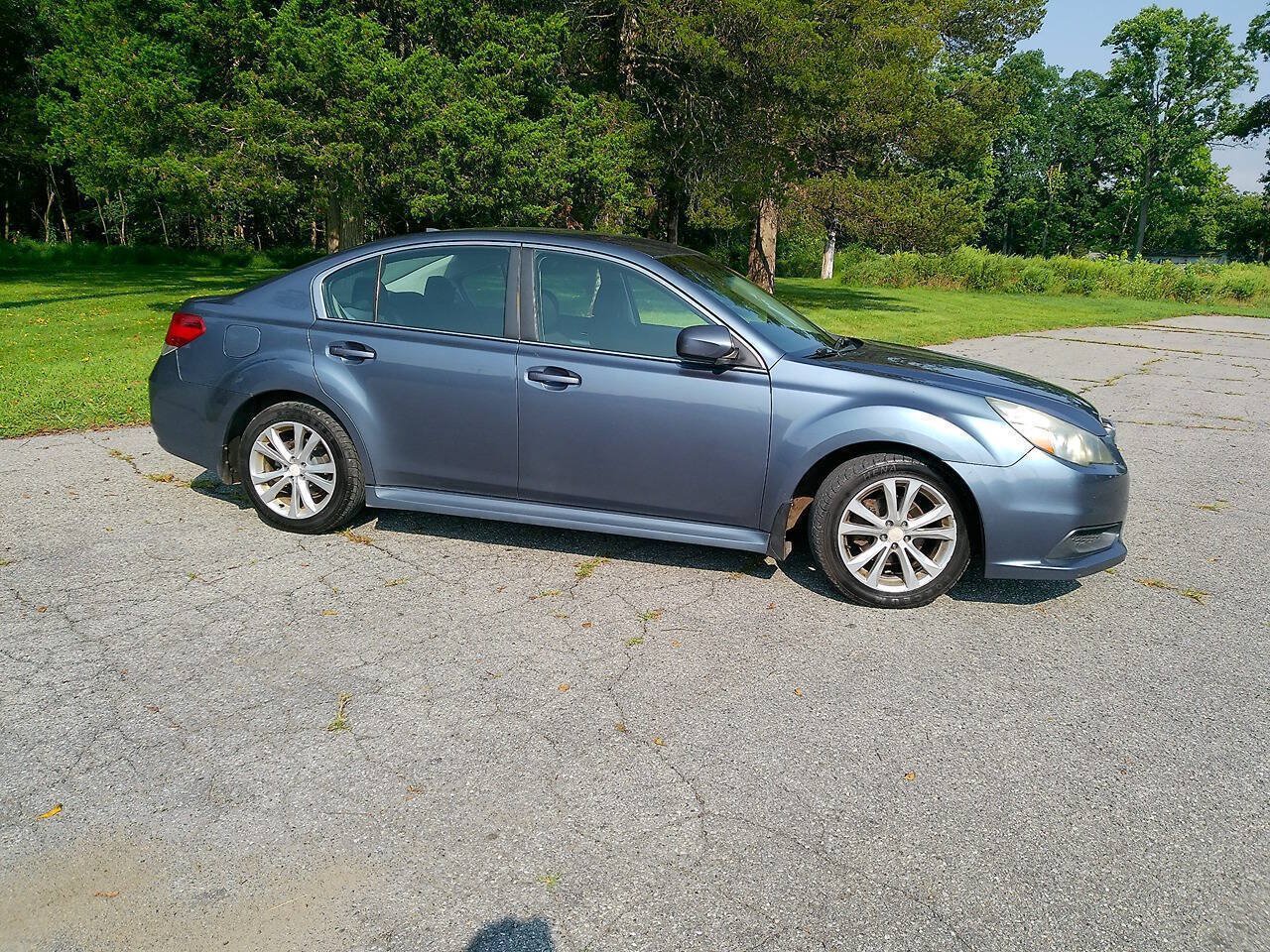 Used 2014 Subaru Legacy 2.5i Premium AWD/4WD image 21