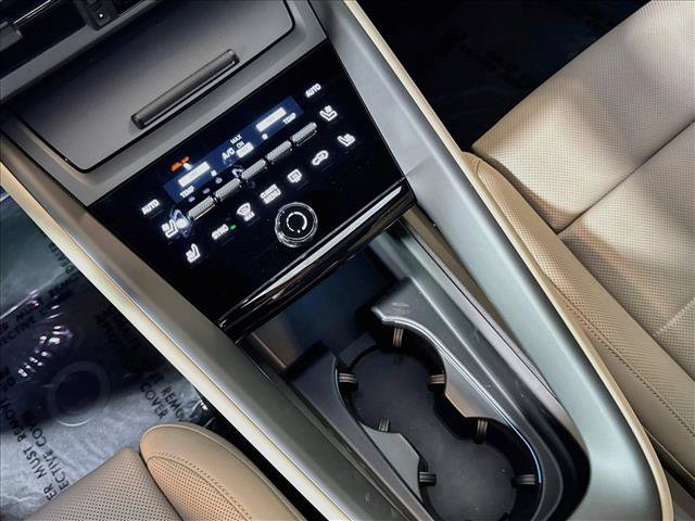 New 2026 Porsche Macan Electric RWD image 18