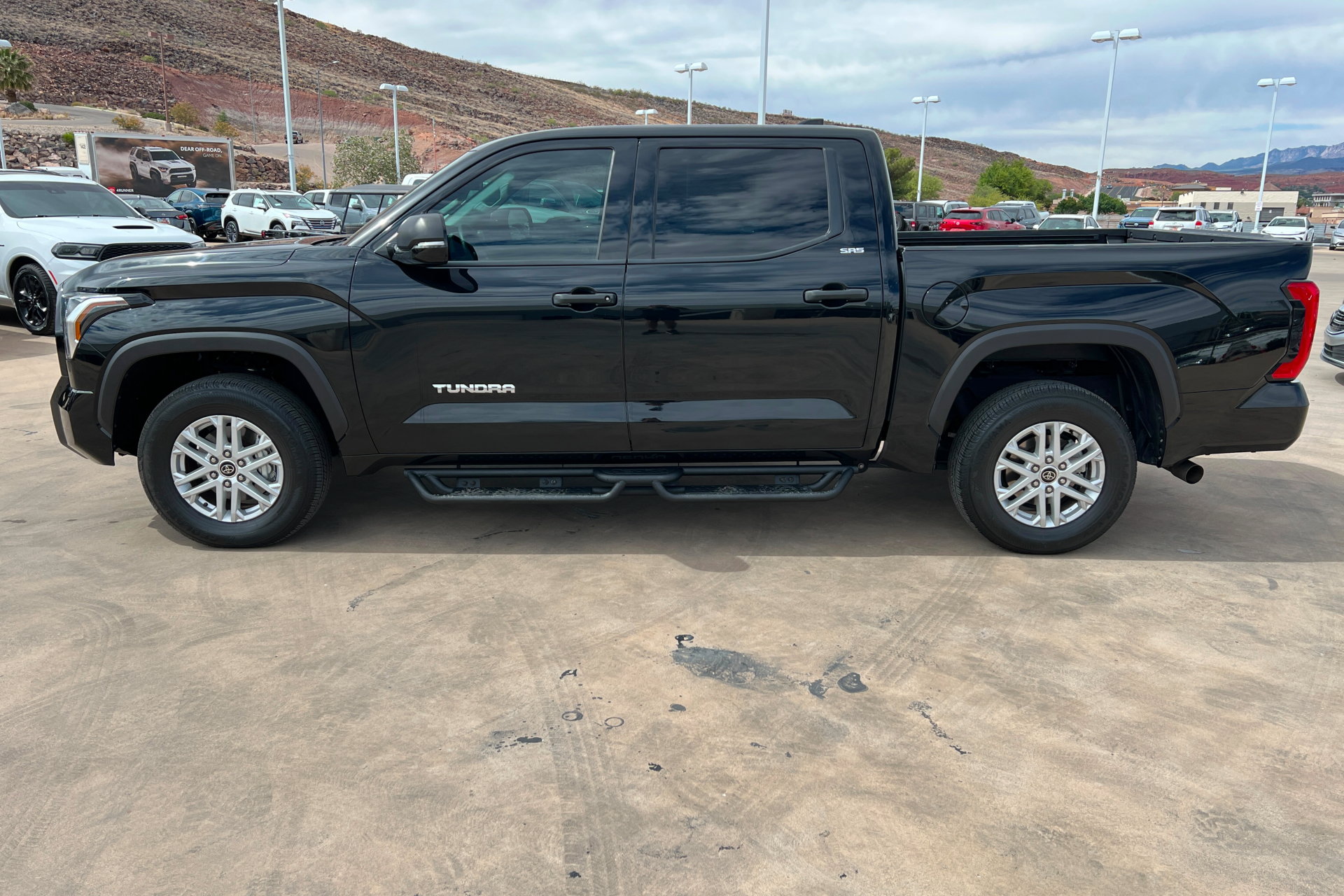 Used 2023 Toyota Tundra SR5 w/ SR5 Convenience Package AWD/4WD image 2