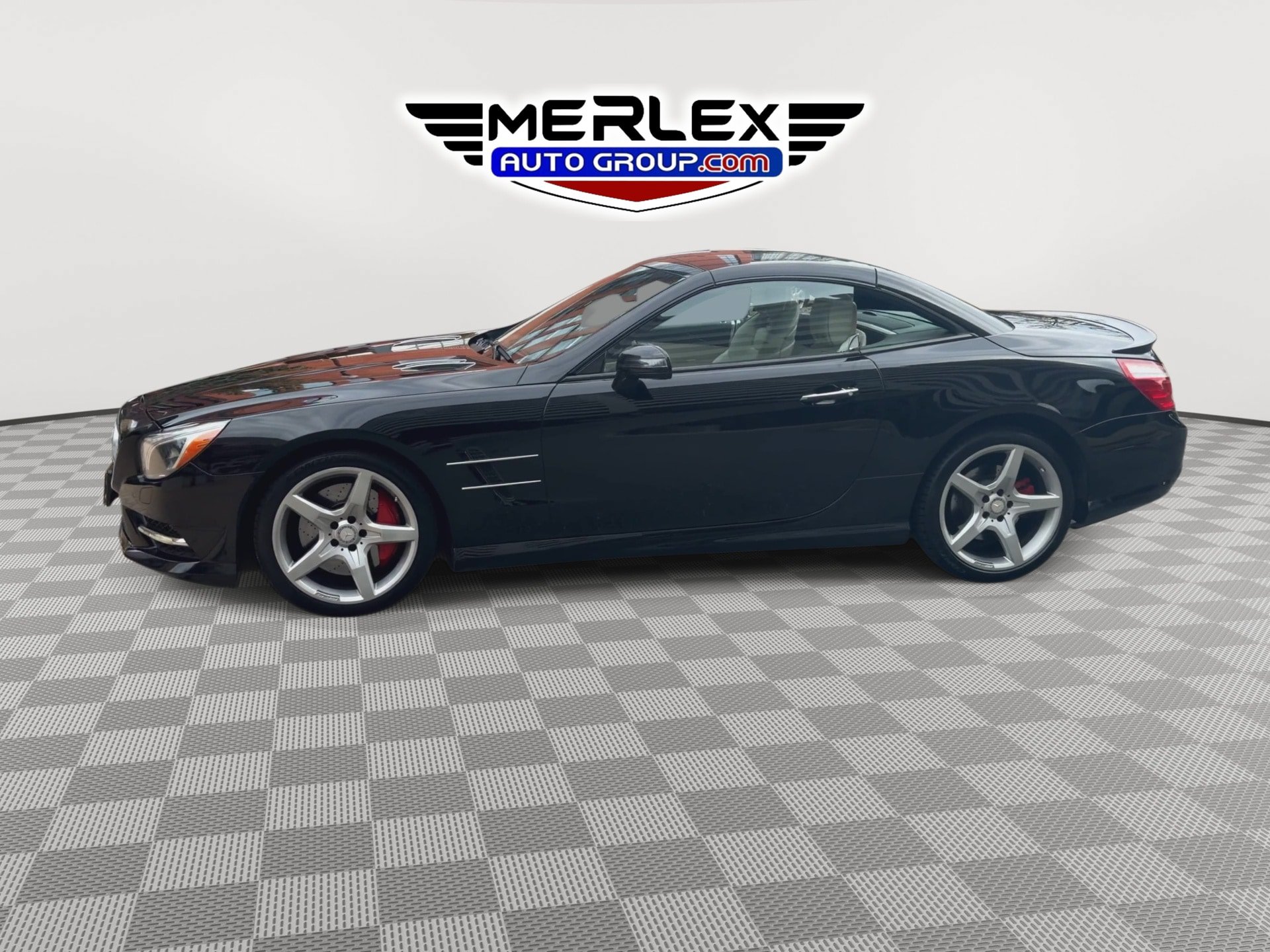 Used 2013 Mercedes-Benz SL 550 w/ Premium Pkg image 5