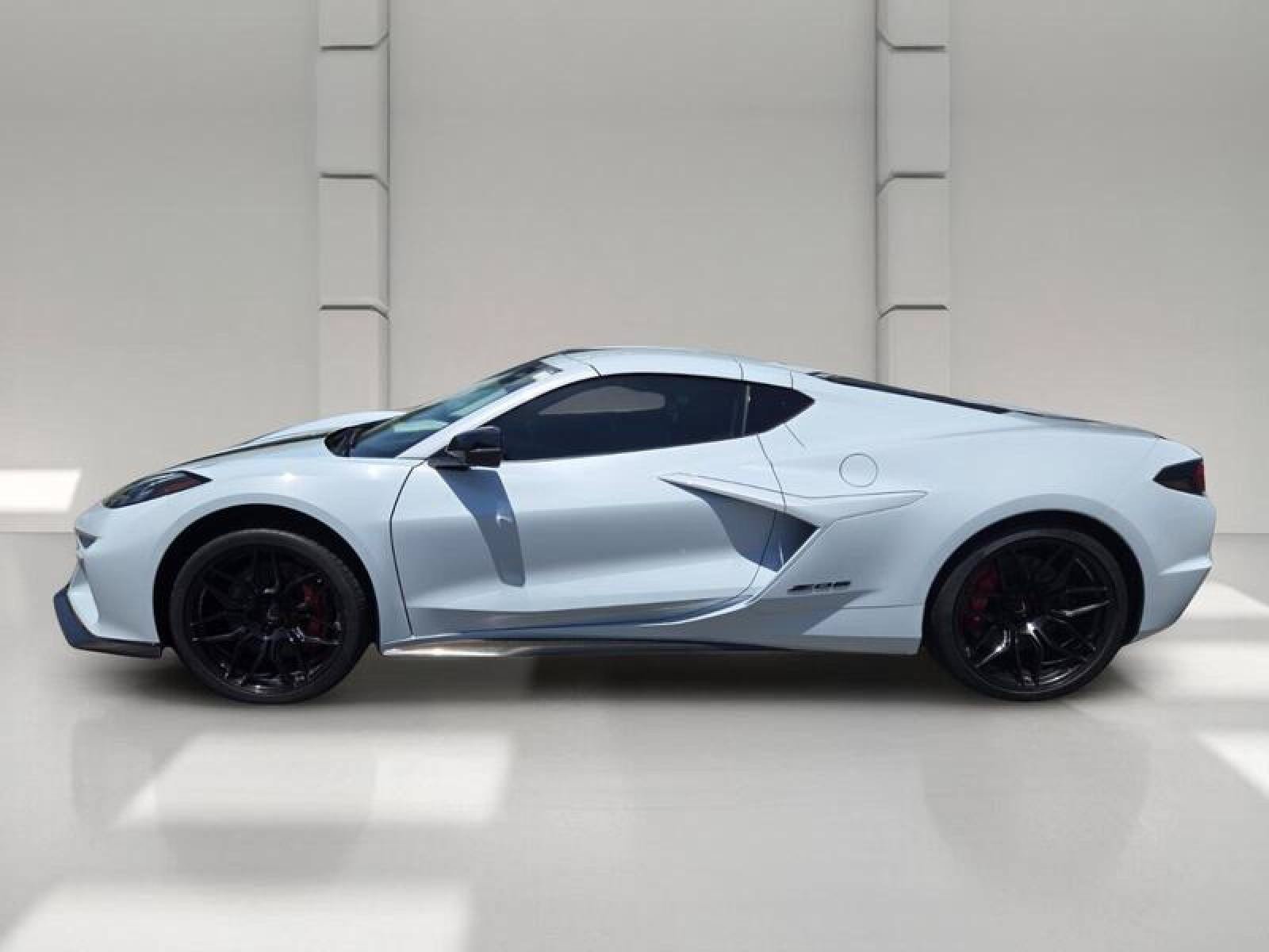 Used 2023 Chevrolet Corvette Z06 w/ Engine Appearance Package RWD image 4