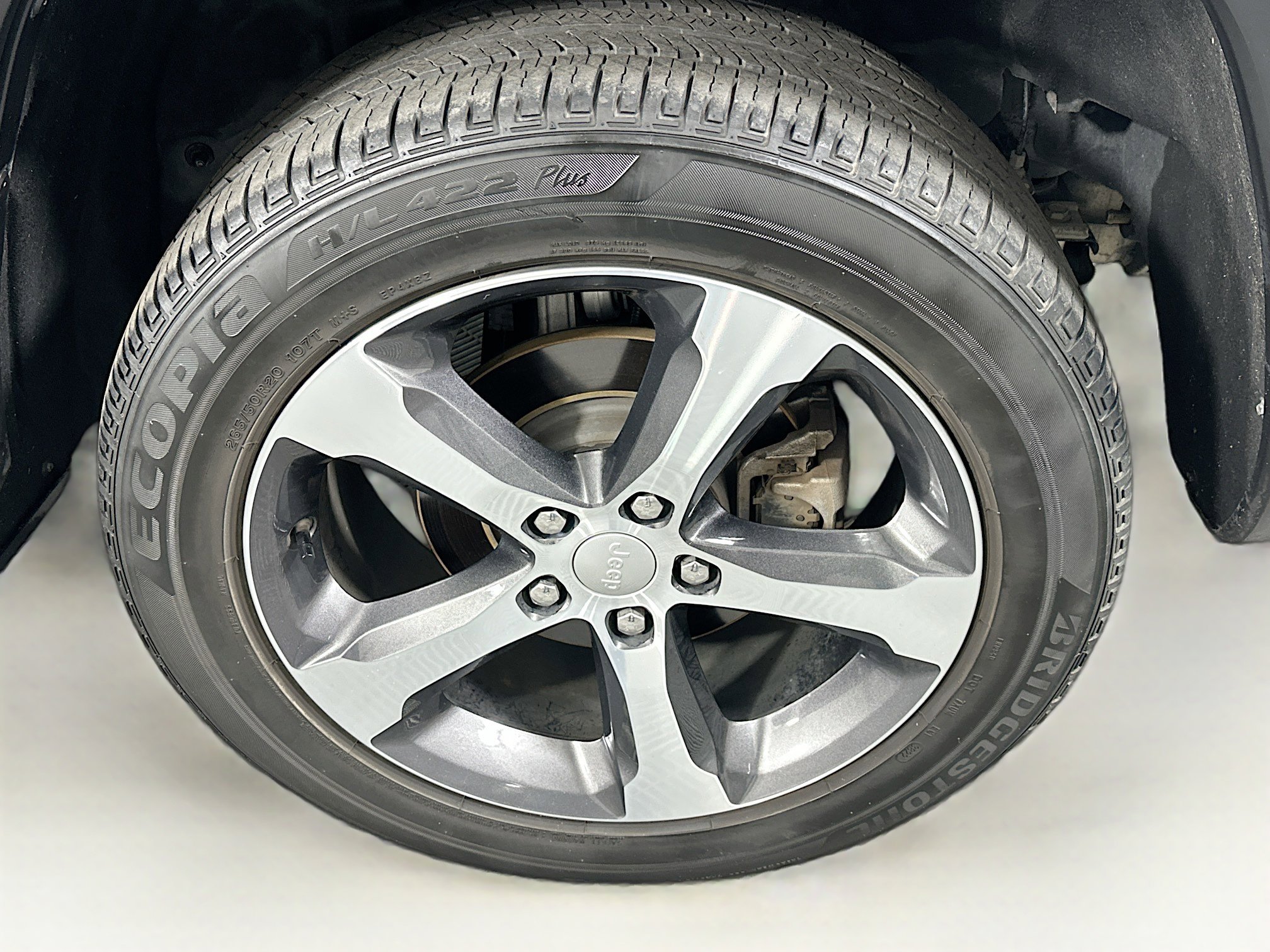 Used 2023 Jeep Grand Cherokee Limited w/ Luxury Tech Group II image 11