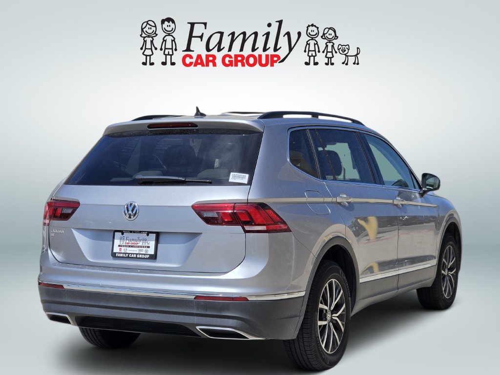 Used 2020 Volkswagen Tiguan SE w/ Panoramic Sunroof Package FWD image 4