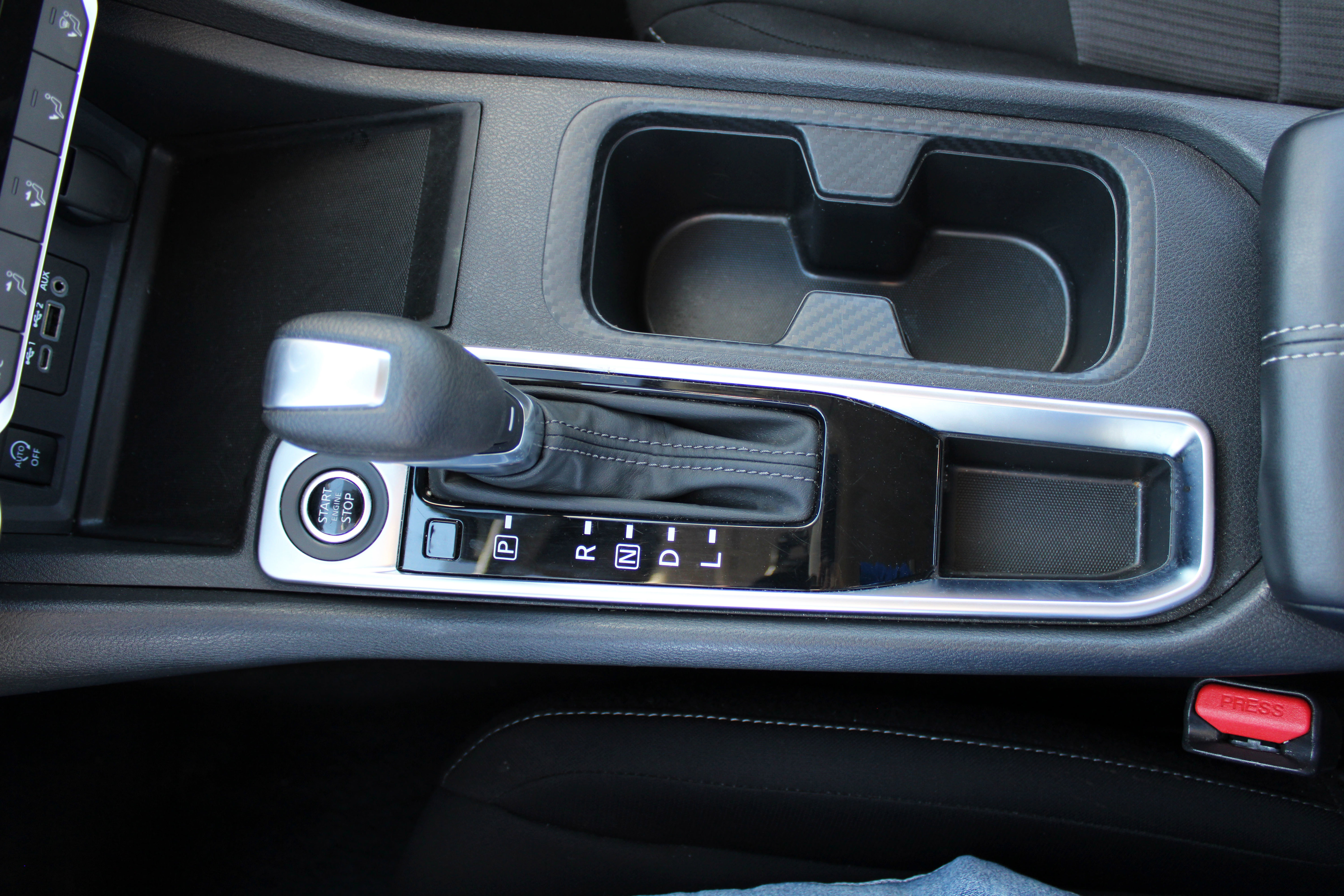 Used 2025 Nissan Sentra SV image 32