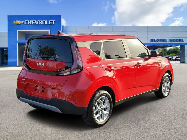 Used 2025 Kia Soul LX w/ LX Technology Package image 4