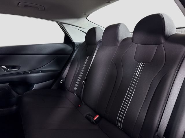 Used 2023 Hyundai Elantra SEL w/ Convenience Package FWD image 23