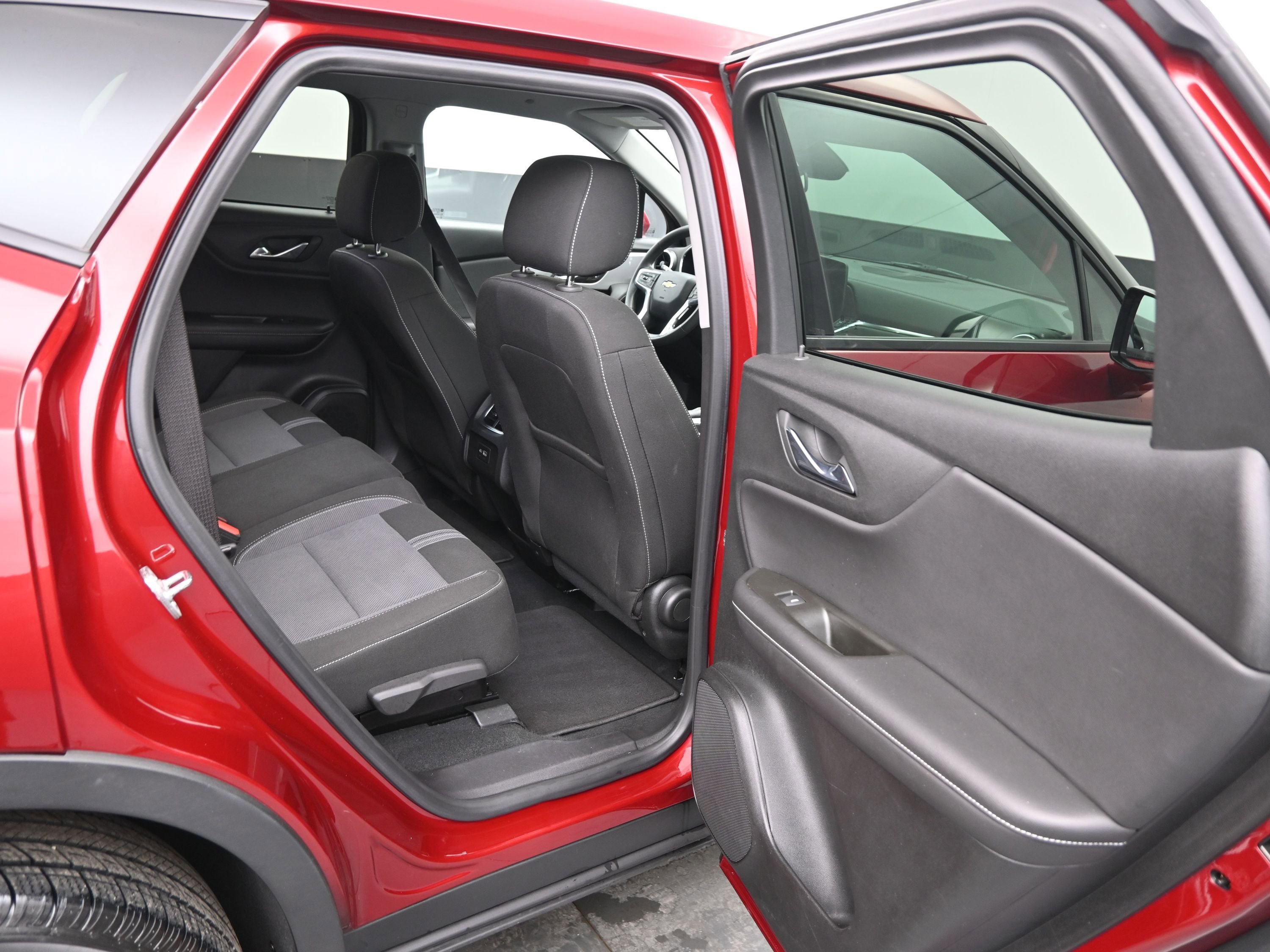 Used 2025 Chevrolet Blazer LT image 12