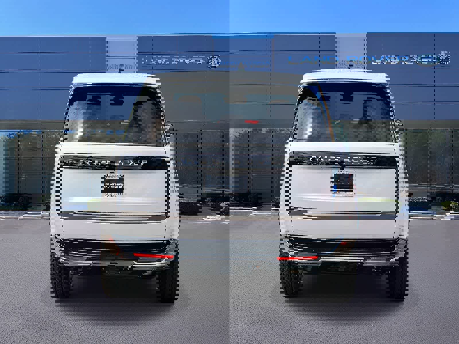 New 2026 Land Rover Range Rover SE image 5