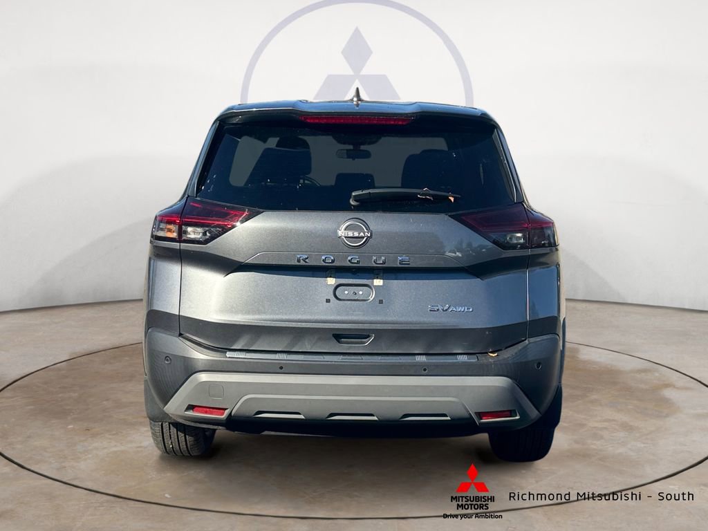 Used 2022 Nissan Rogue SV image 4