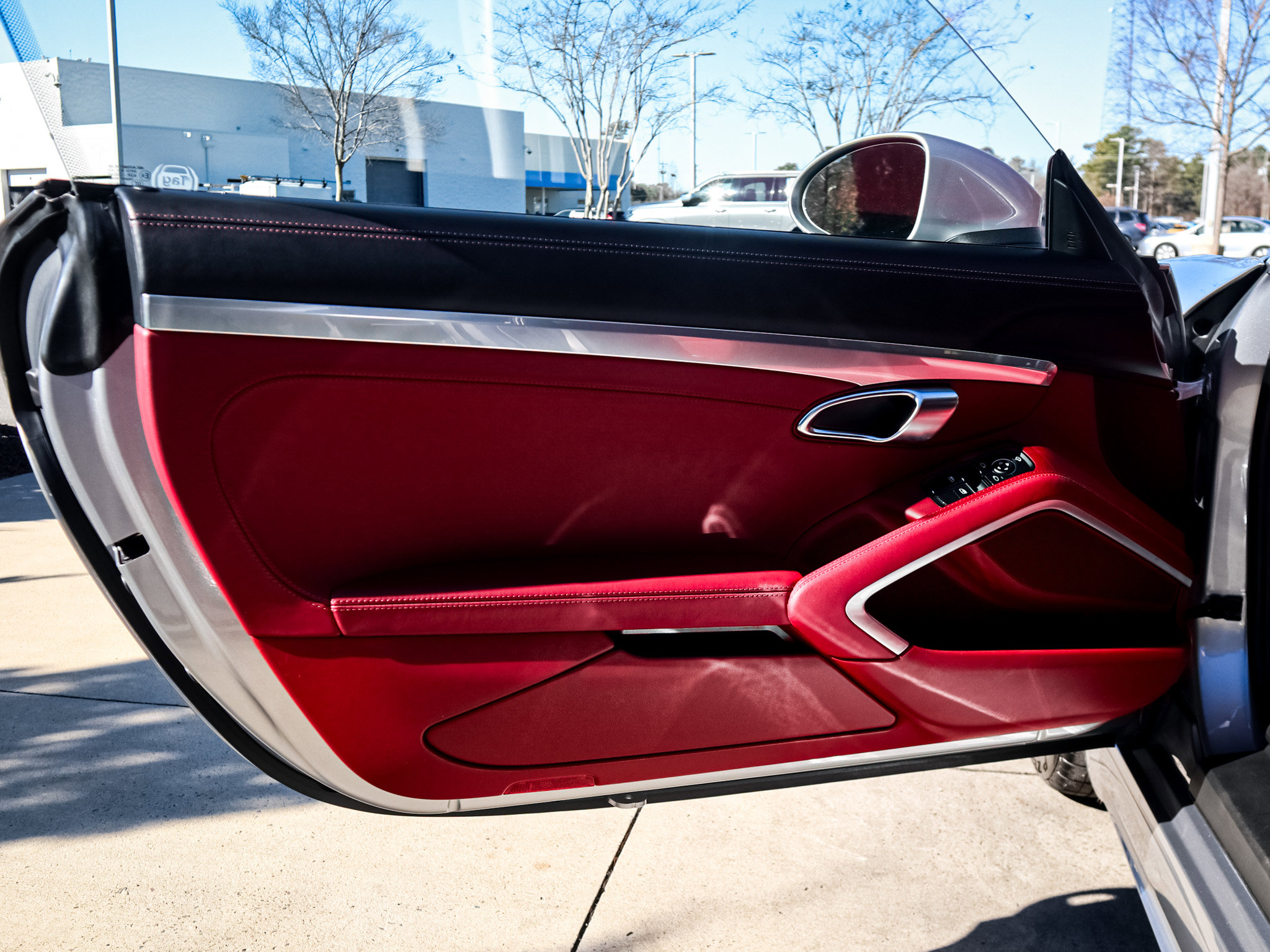 Used 2025 Porsche 718 Cayman image 14