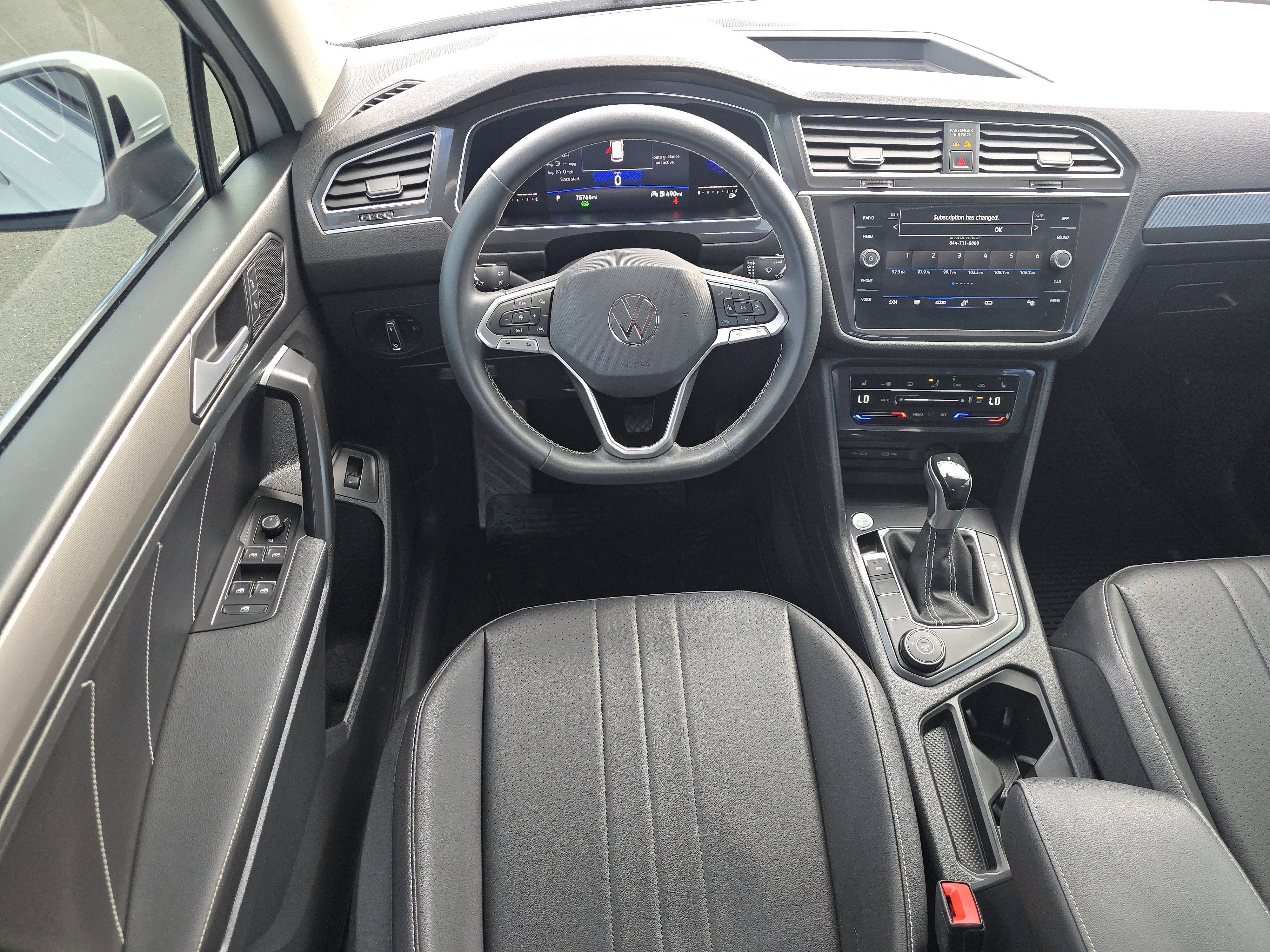 Used 2022 Volkswagen Tiguan SE image 19