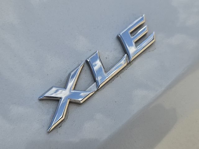 Certified 2026 Toyota Sienna XLE FWD image 9