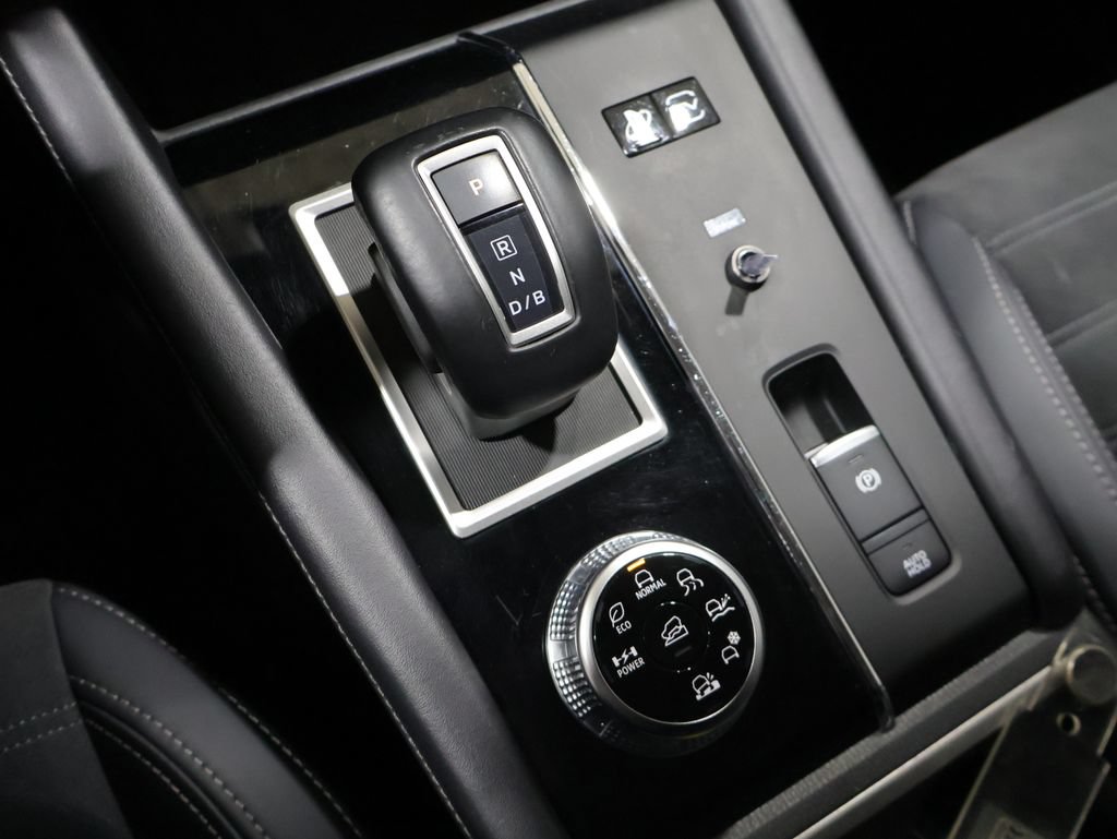 Used 2024 Mitsubishi Outlander SEL AWD/4WD image 33