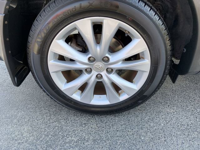 Used 2015 Toyota RAV4 Limited image 34