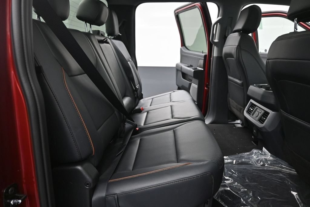 New 2026 Ford F250 Lariat w/ Black Appearance Package AWD/4WD image 12
