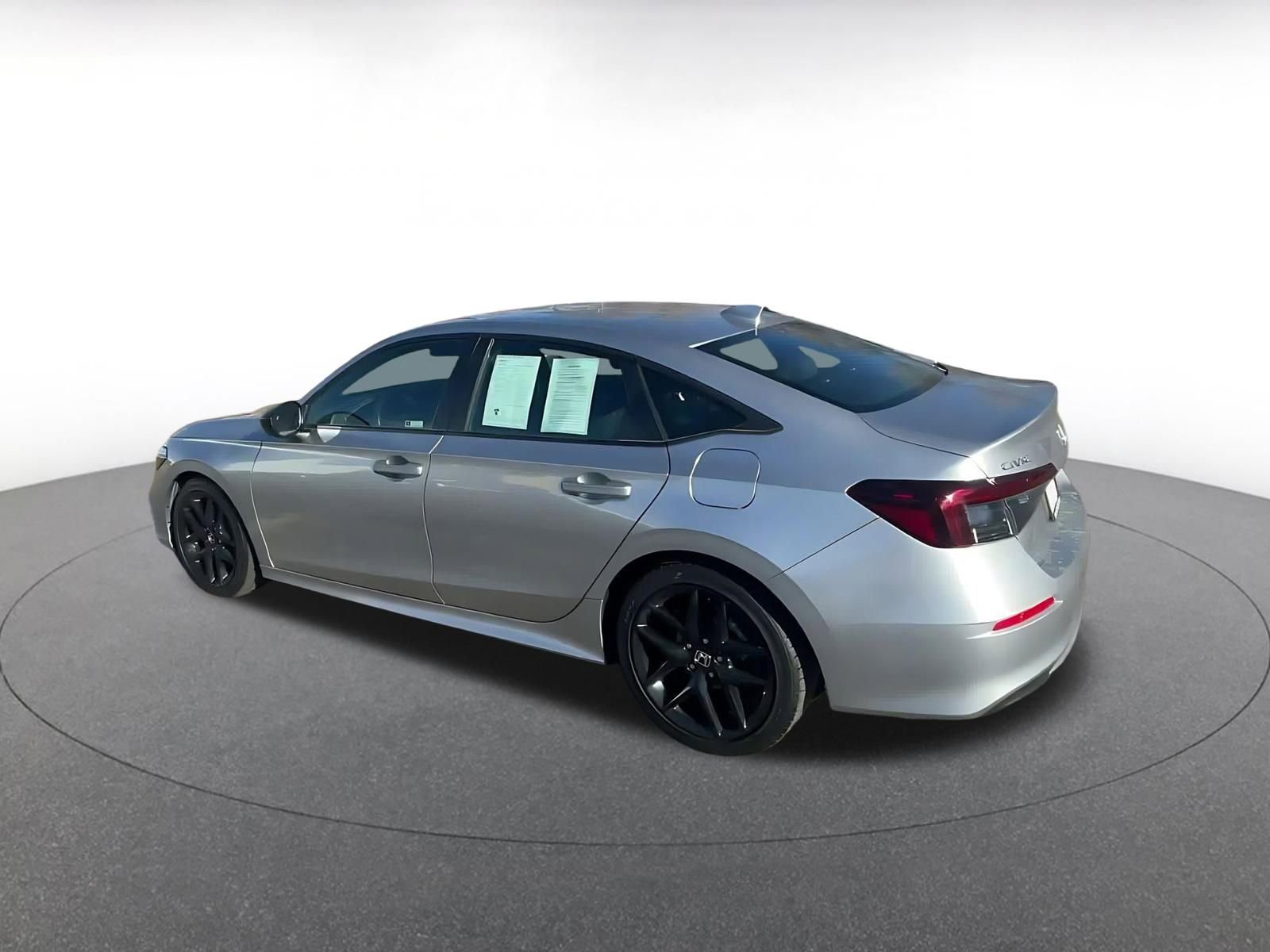 Used 2025 Honda Civic Sport image 9