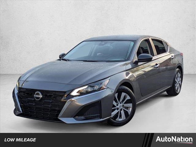 Certified 2025 Nissan Altima 2.5 S FWD image 1