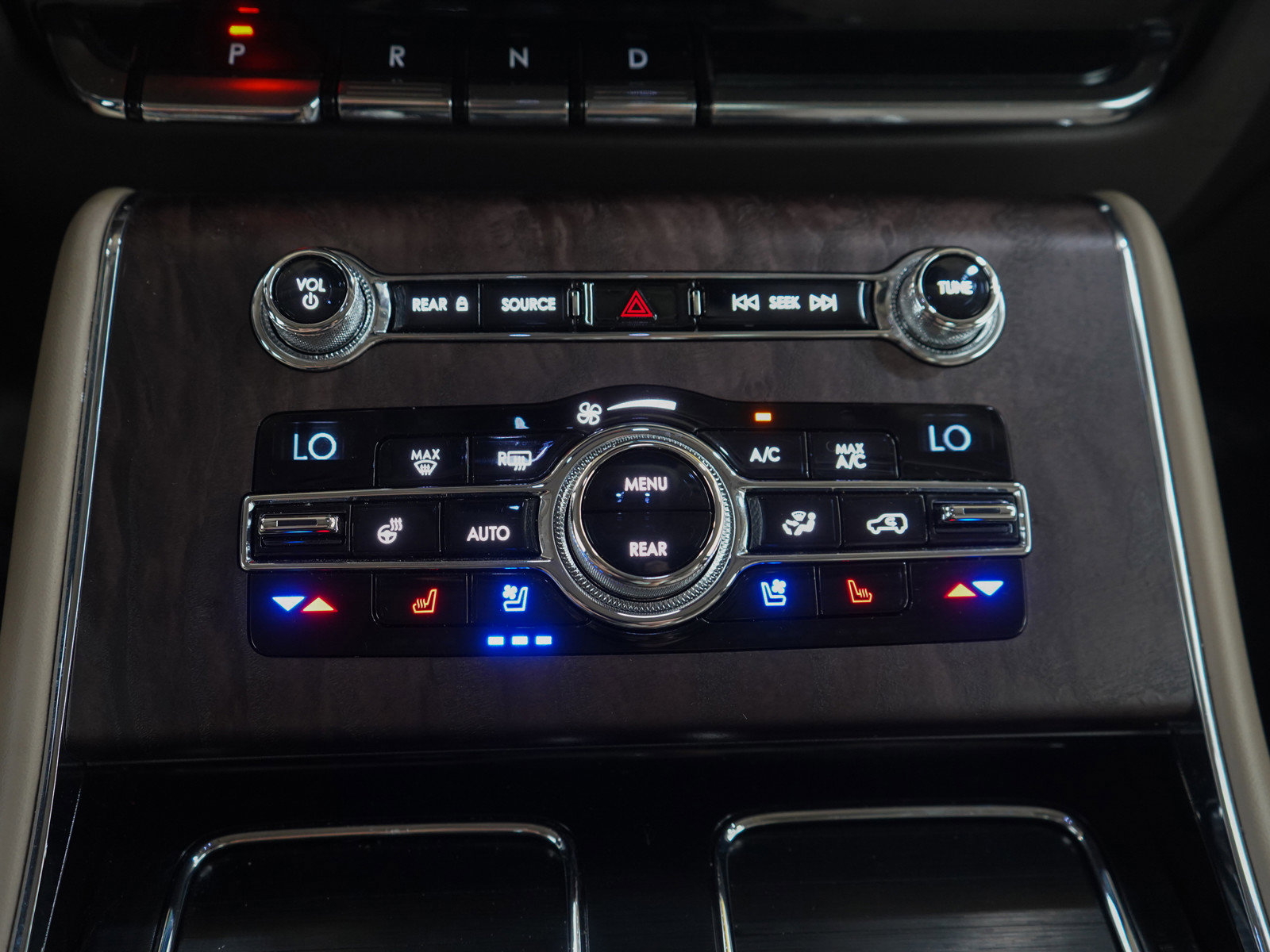 Used 2020 Lincoln Aviator Grand Touring w/ Equipment Group 301A AWD/4WD image 27