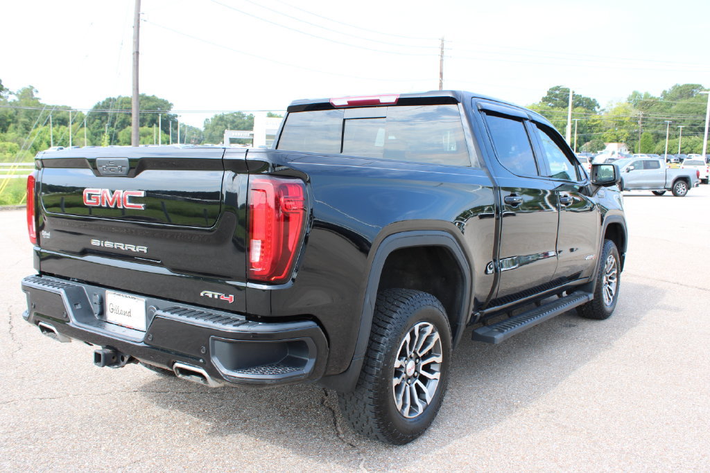 Used 2022 GMC Sierra 1500 AT4 w/ AT4 Premium Package AWD/4WD image 8