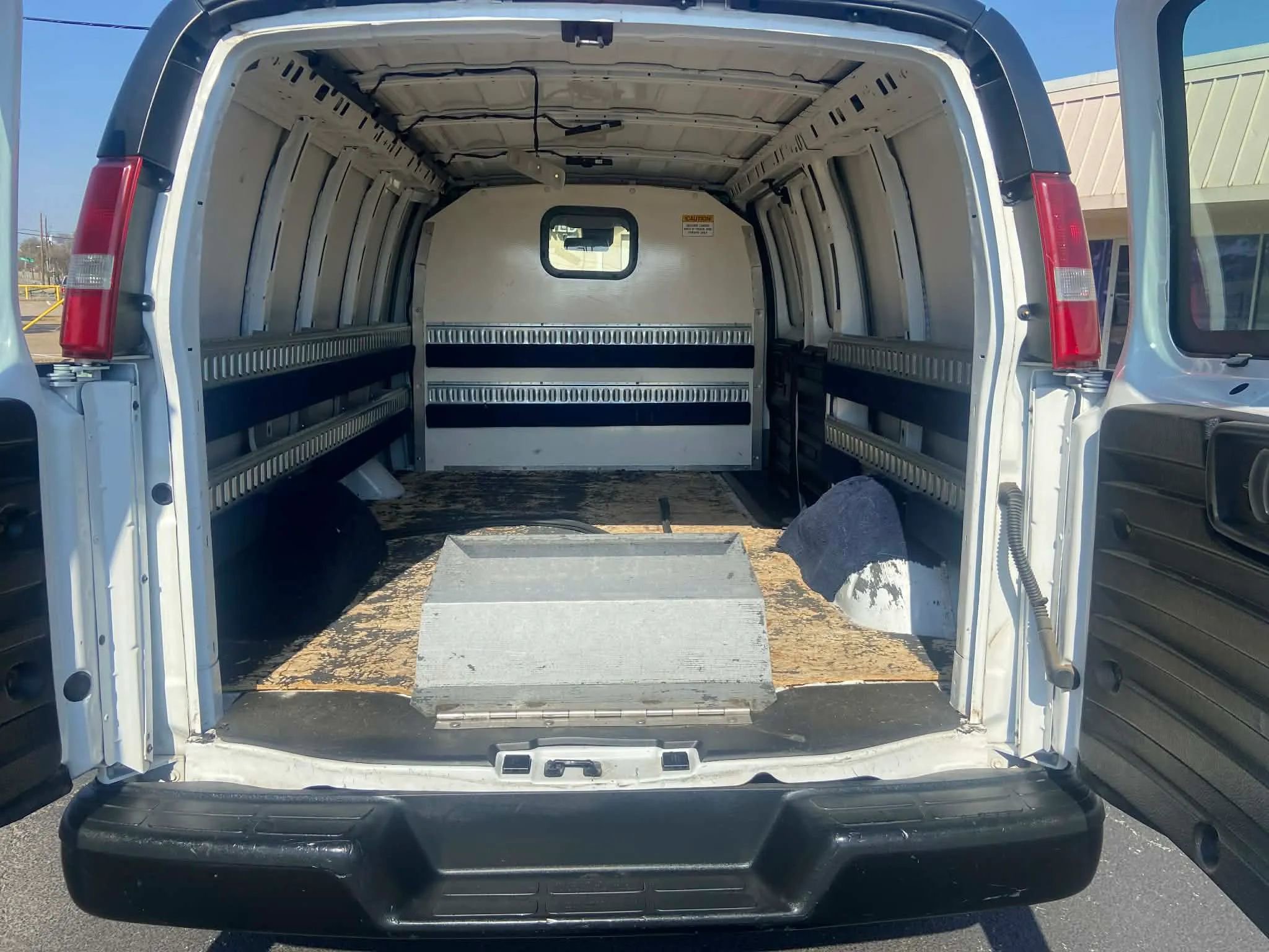 Used 2019 Chevrolet Express 2500 image 9